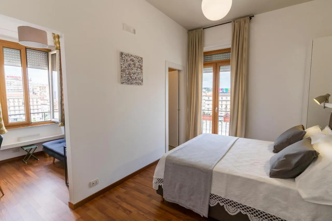 Florestine Napoli 0*,  Italien